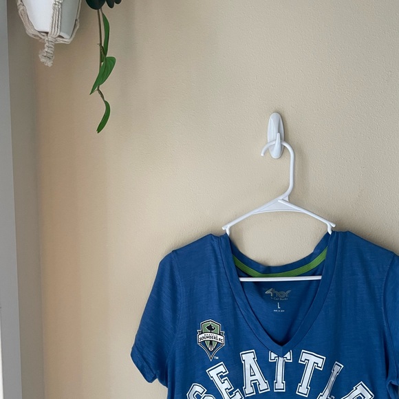 Seattle Sounders V-neck Tee - Picture 3 of 5